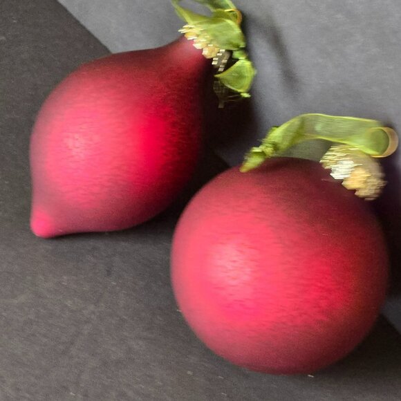 Frontgate Red Crackle Glass Christmas Ornaments Set Of 2 Matte Ball Teardrop 4" - Picture 2 of 6